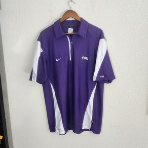 Nike dri fit tcu large.       Bin 27